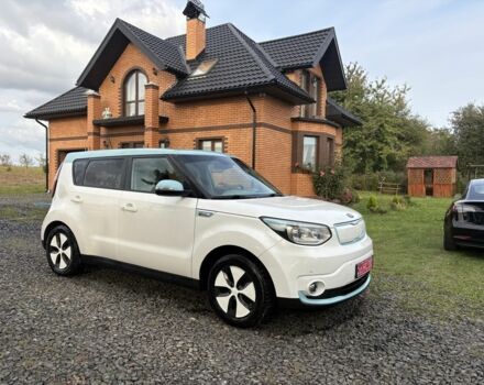 Белый Киа Soul, объемом двигателя 0 л и пробегом 99 тыс. км за 5600 $, фото 2 на Automoto.ua