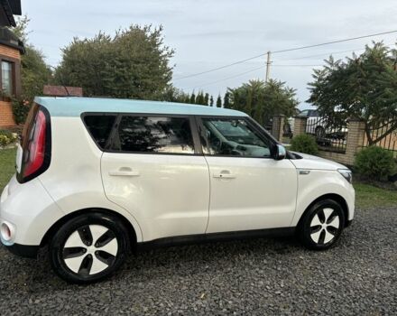 Белый Киа Soul, объемом двигателя 0 л и пробегом 99 тыс. км за 5600 $, фото 4 на Automoto.ua