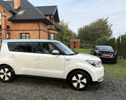 Белый Киа Soul, объемом двигателя 0 л и пробегом 99 тыс. км за 5600 $, фото 3 на Automoto.ua