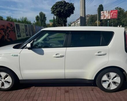 Білий Кіа Soul, об'ємом двигуна 0 л та пробігом 150 тис. км за 4500 $, фото 5 на Automoto.ua