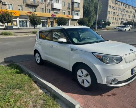 Білий Кіа Soul, об'ємом двигуна 0 л та пробігом 150 тис. км за 4500 $, фото 2 на Automoto.ua
