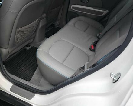 Білий Кіа Soul, об'ємом двигуна 0 л та пробігом 59 тис. км за 7300 $, фото 6 на Automoto.ua