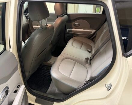 Белый Киа Soul, объемом двигателя 0 л и пробегом 91 тыс. км за 10400 $, фото 4 на Automoto.ua