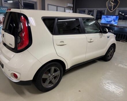 Белый Киа Soul, объемом двигателя 0 л и пробегом 91 тыс. км за 10400 $, фото 1 на Automoto.ua