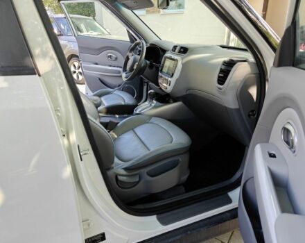 Белый Киа Soul, объемом двигателя 0 л и пробегом 131 тыс. км за 6950 $, фото 6 на Automoto.ua