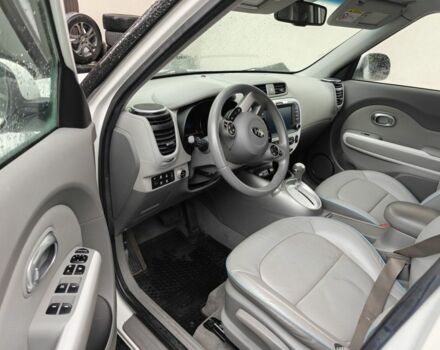 Белый Киа Soul, объемом двигателя 0 л и пробегом 131 тыс. км за 6950 $, фото 4 на Automoto.ua