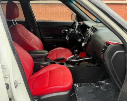 Білий Кіа Soul, об'ємом двигуна 2 л та пробігом 136 тис. км за 4300 $, фото 9 на Automoto.ua