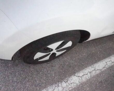 Белый Киа Soul, объемом двигателя 0 л и пробегом 35 тыс. км за 4500 $, фото 4 на Automoto.ua