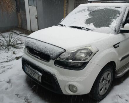 Белый Киа Soul, объемом двигателя 1.6 л и пробегом 220 тыс. км за 8000 $, фото 4 на Automoto.ua
