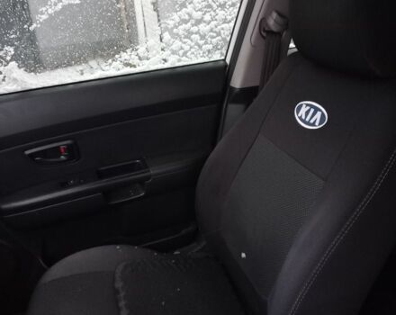 Белый Киа Soul, объемом двигателя 1.6 л и пробегом 220 тыс. км за 8000 $, фото 2 на Automoto.ua