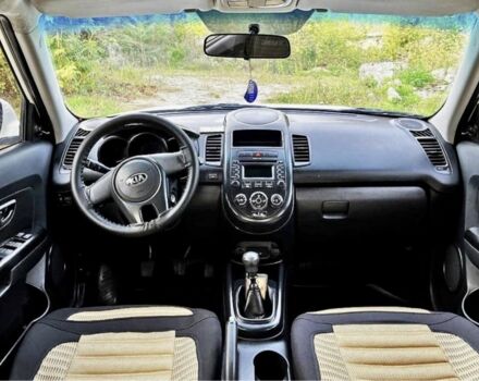 Белый Киа Soul, объемом двигателя 1.6 л и пробегом 168 тыс. км за 6500 $, фото 4 на Automoto.ua
