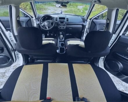Белый Киа Soul, объемом двигателя 1.6 л и пробегом 168 тыс. км за 6500 $, фото 2 на Automoto.ua