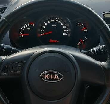 Кіа Soul 2009 у Львові на Automoto.ua Білий Кіа Soul, об'ємом двигуна 1.6 л та пробігом 203 тис. км за 6000 $, фото 9 на Automoto.ua