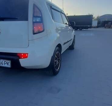 Кіа Soul 2009 у Львові на Automoto.ua Білий Кіа Soul, об'ємом двигуна 1.6 л та пробігом 203 тис. км за 6000 $, фото 6 на Automoto.ua