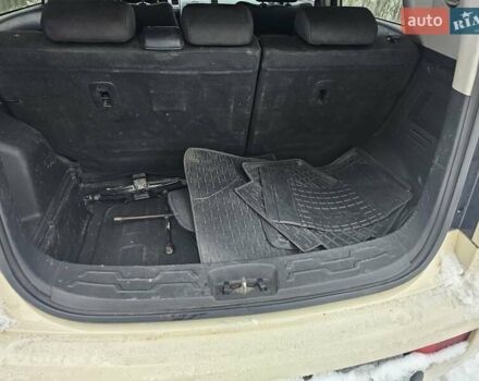 Білий Кіа Soul, об'ємом двигуна 1.59 л та пробігом 221 тис. км за 6200 $, фото 3 на Automoto.ua