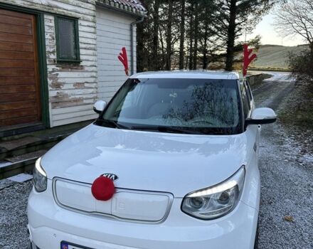Білий Кіа Soul, об'ємом двигуна 0 л та пробігом 89 тис. км за 7900 $, фото 22 на Automoto.ua