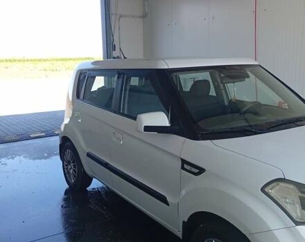 Белый Киа Soul, объемом двигателя 1.59 л и пробегом 150 тыс. км за 6700 $, фото 3 на Automoto.ua