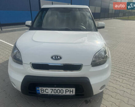 Белый Киа Soul, объемом двигателя 1.58 л и пробегом 224 тыс. км за 7600 $, фото 1 на Automoto.ua
