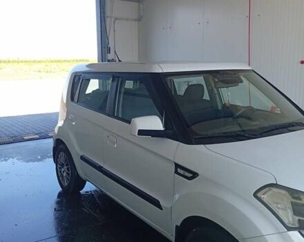 Белый Киа Soul, объемом двигателя 1.59 л и пробегом 150 тыс. км за 6700 $, фото 2 на Automoto.ua