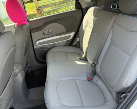 Білий Кіа Soul, об'ємом двигуна 0 л та пробігом 89 тис. км за 7900 $, фото 6 на Automoto.ua