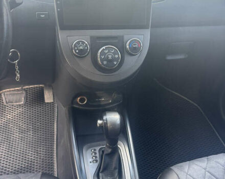 Белый Киа Soul, объемом двигателя 1.58 л и пробегом 224 тыс. км за 7600 $, фото 21 на Automoto.ua
