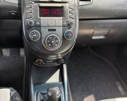Белый Киа Soul, объемом двигателя 1.59 л и пробегом 97 тыс. км за 7200 $, фото 9 на Automoto.ua