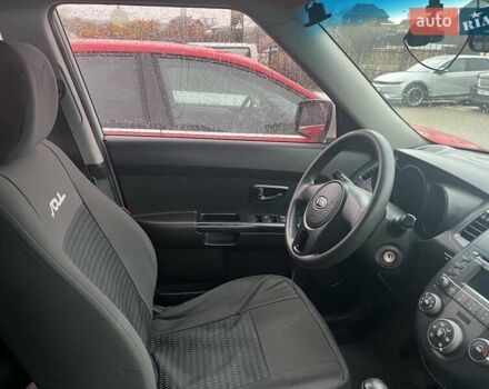 Белый Киа Soul, объемом двигателя 1.6 л и пробегом 190 тыс. км за 6800 $, фото 5 на Automoto.ua