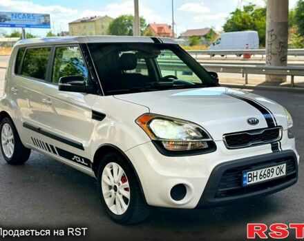 Белый Киа Soul, объемом двигателя 2 л и пробегом 228 тыс. км за 8500 $, фото 4 на Automoto.ua
