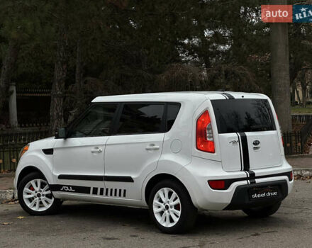Белый Киа Soul, объемом двигателя 2 л и пробегом 228 тыс. км за 8499 $, фото 3 на Automoto.ua