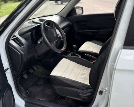 Белый Киа Soul, объемом двигателя 1.59 л и пробегом 97 тыс. км за 7200 $, фото 4 на Automoto.ua