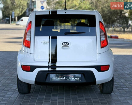Білий Кіа Soul, об'ємом двигуна 2 л та пробігом 229 тис. км за 7999 $, фото 4 на Automoto.ua