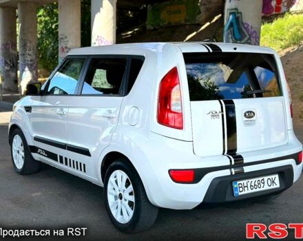 Белый Киа Soul, объемом двигателя 2 л и пробегом 228 тыс. км за 8500 $, фото 2 на Automoto.ua