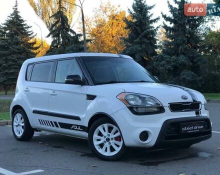 Белый Киа Soul, объемом двигателя 2 л и пробегом 229 тыс. км за 7999 $, фото 2 на Automoto.ua