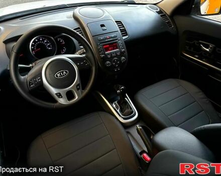Белый Киа Soul, объемом двигателя 2 л и пробегом 228 тыс. км за 8500 $, фото 6 на Automoto.ua