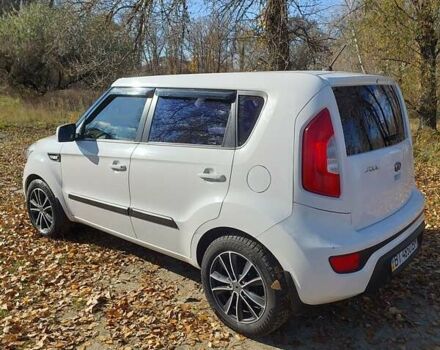 Белый Киа Soul, объемом двигателя 1.6 л и пробегом 150 тыс. км за 9500 $, фото 10 на Automoto.ua