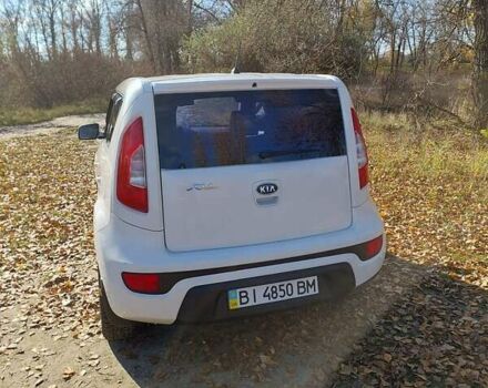 Белый Киа Soul, объемом двигателя 1.6 л и пробегом 150 тыс. км за 9500 $, фото 11 на Automoto.ua