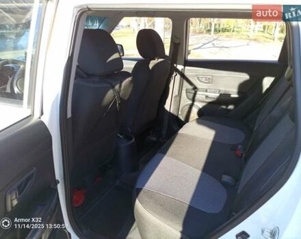Белый Киа Soul, объемом двигателя 1.59 л и пробегом 128 тыс. км за 7200 $, фото 6 на Automoto.ua