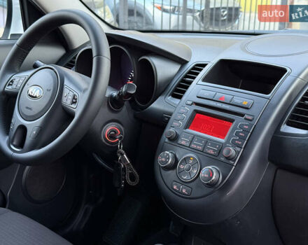 Білий Кіа Soul, об'ємом двигуна 1.59 л та пробігом 128 тис. км за 8499 $, фото 38 на Automoto.ua