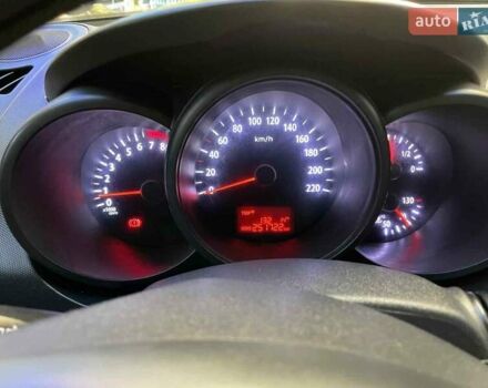 Белый Киа Soul, объемом двигателя 1.59 л и пробегом 251 тыс. км за 7700 $, фото 27 на Automoto.ua