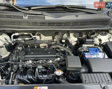 Белый Киа Soul, объемом двигателя 1.6 л и пробегом 95 тыс. км за 7800 $, фото 7 на Automoto.ua