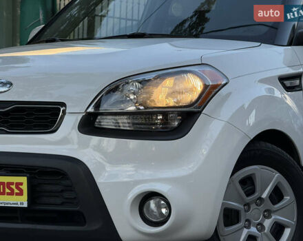 Білий Кіа Soul, об'ємом двигуна 1.59 л та пробігом 128 тис. км за 8499 $, фото 2 на Automoto.ua