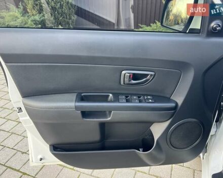 Белый Киа Soul, объемом двигателя 1.6 л и пробегом 95 тыс. км за 9700 $, фото 23 на Automoto.ua