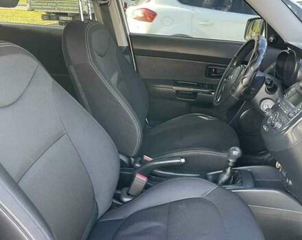 Белый Киа Soul, объемом двигателя 1.59 л и пробегом 251 тыс. км за 7700 $, фото 26 на Automoto.ua