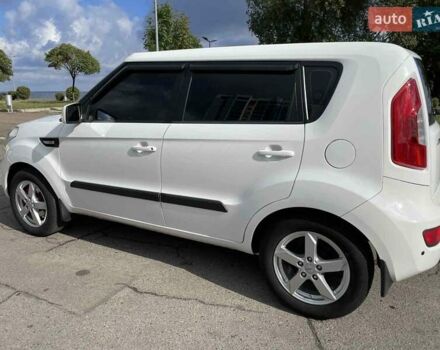 Белый Киа Soul, объемом двигателя 1.59 л и пробегом 251 тыс. км за 7700 $, фото 3 на Automoto.ua