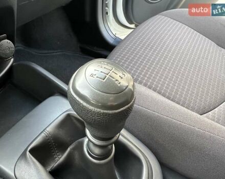 Белый Киа Soul, объемом двигателя 1.6 л и пробегом 95 тыс. км за 7800 $, фото 19 на Automoto.ua