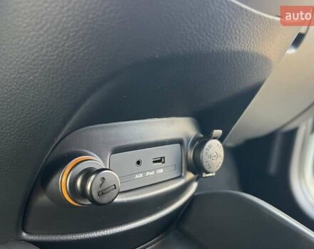 Белый Киа Soul, объемом двигателя 1.6 л и пробегом 95 тыс. км за 7800 $, фото 14 на Automoto.ua