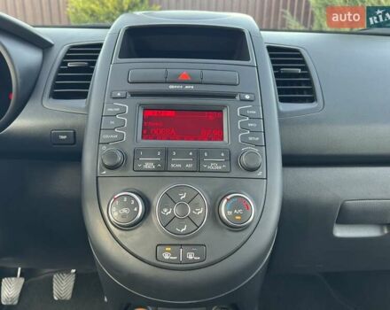Белый Киа Soul, объемом двигателя 1.6 л и пробегом 95 тыс. км за 9700 $, фото 14 на Automoto.ua