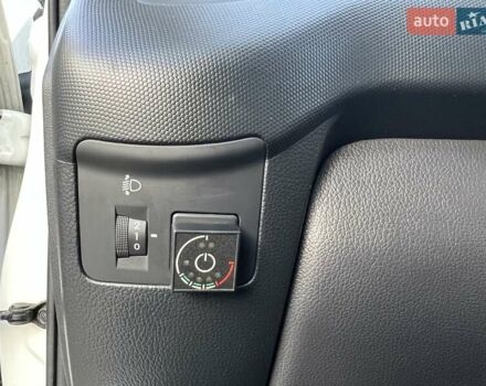 Белый Киа Soul, объемом двигателя 1.6 л и пробегом 95 тыс. км за 9700 $, фото 21 на Automoto.ua