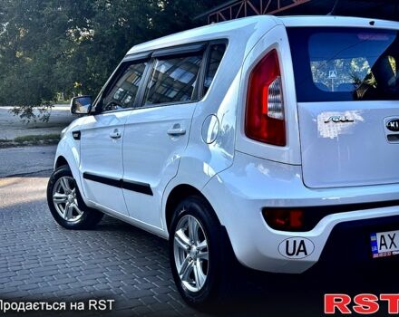 Белый Киа Soul, объемом двигателя 1.6 л и пробегом 69 тыс. км за 7500 $, фото 1 на Automoto.ua