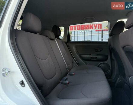 Білий Кіа Soul, об'ємом двигуна 1.59 л та пробігом 128 тис. км за 8499 $, фото 42 на Automoto.ua